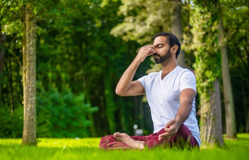 breathwork : définition, principes physiologiques, effets sur le système nerveux et cadre professionnel de la respiration consciente.
